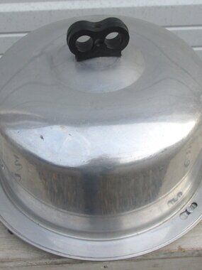 Regal Ware Aluminum Cake Carrier Vintage